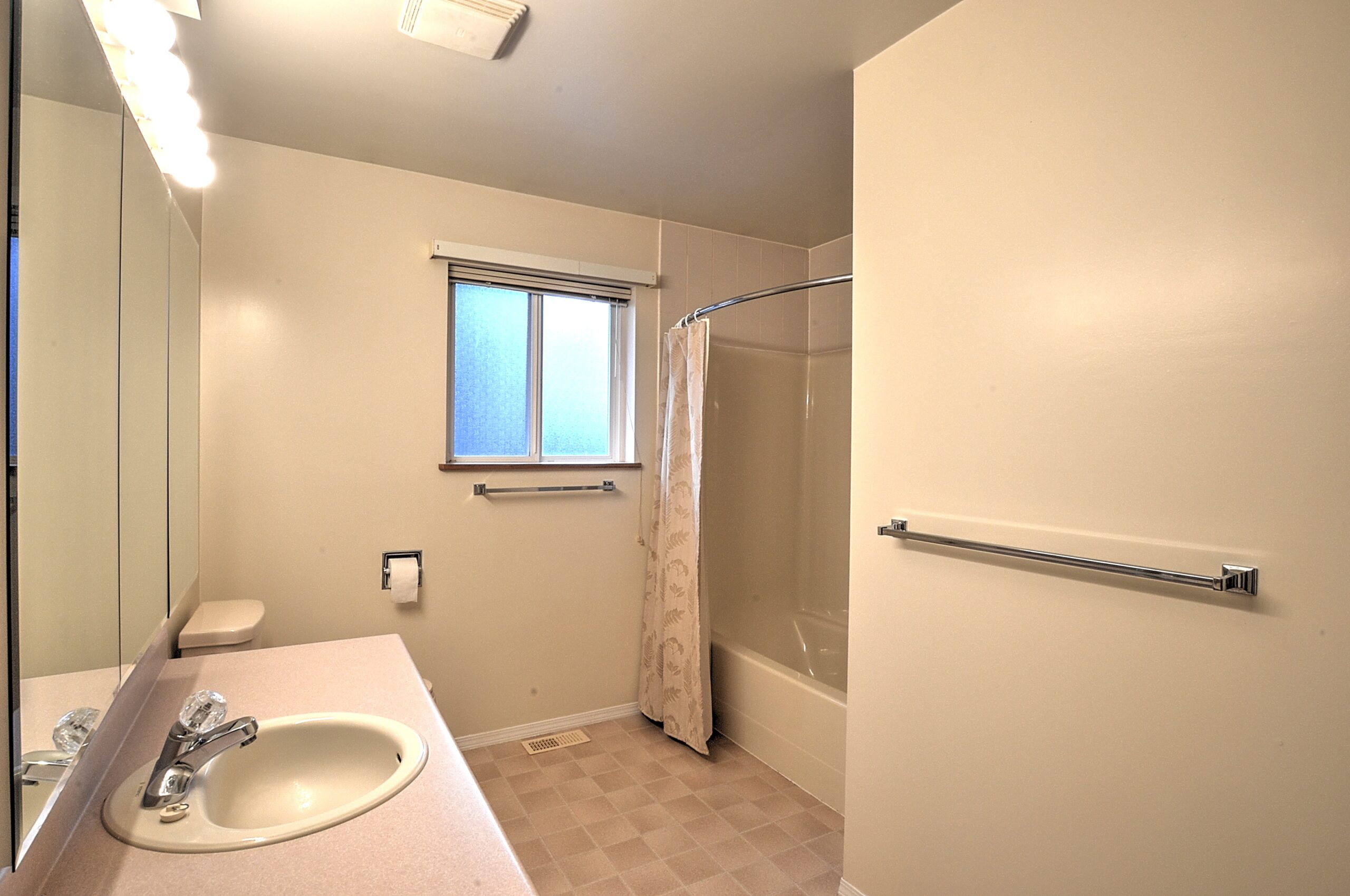 Bathroom 4