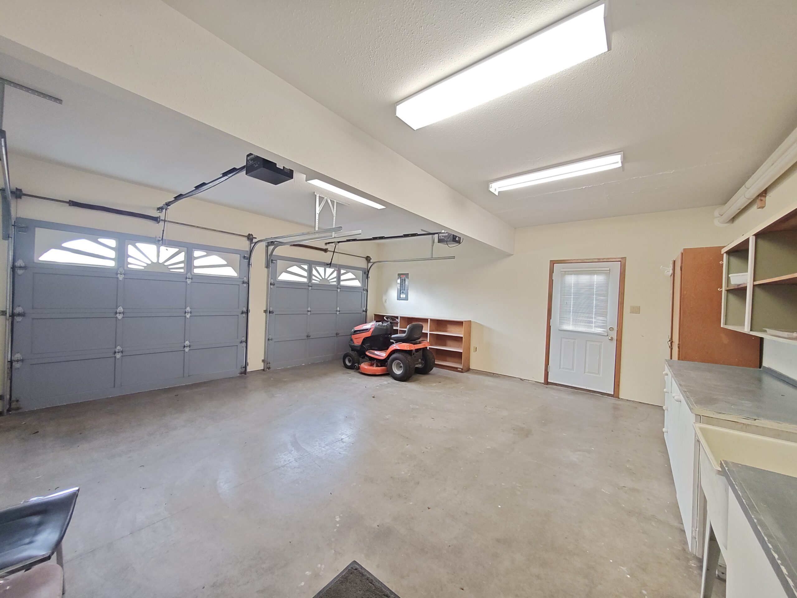 Garage 2